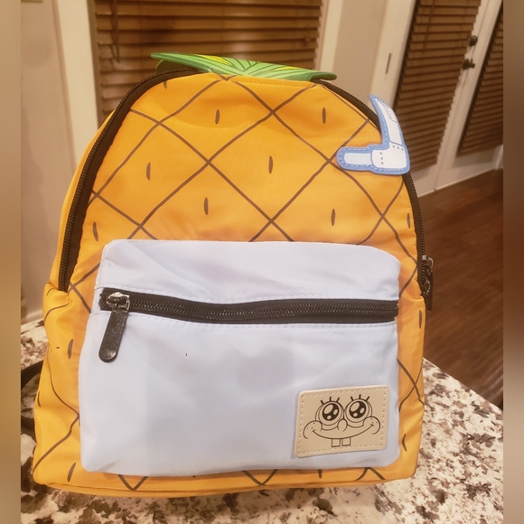 BIOWORLD SPONGEBOB PINEAPPLE DECORATIVE 3D MINI BACKPACK - Picture 2 of 11
